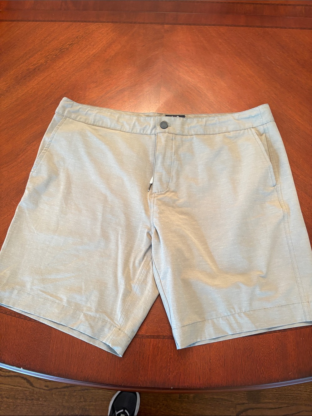 Mens Faherty brand all day shorts size 38